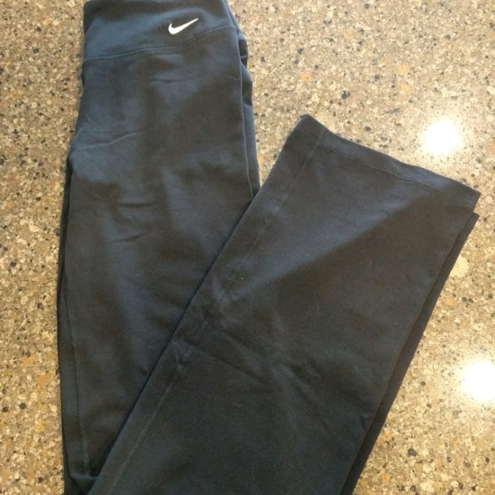 Nike women's dri fit exercise pants. Size small.